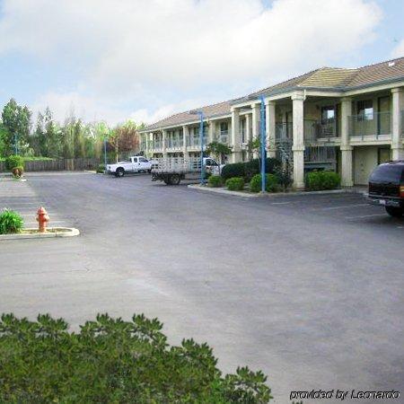 Edge Water Inn Reedley Ngoại thất bức ảnh