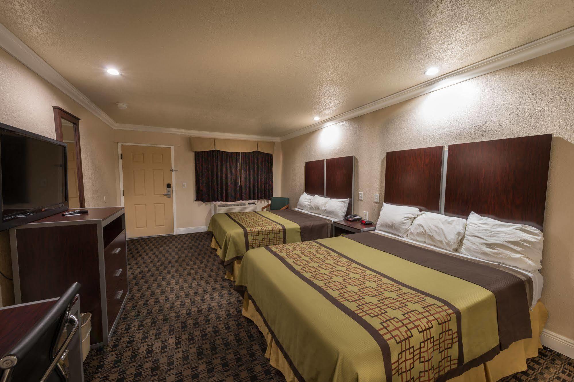 Edge Water Inn Reedley Ngoại thất bức ảnh
